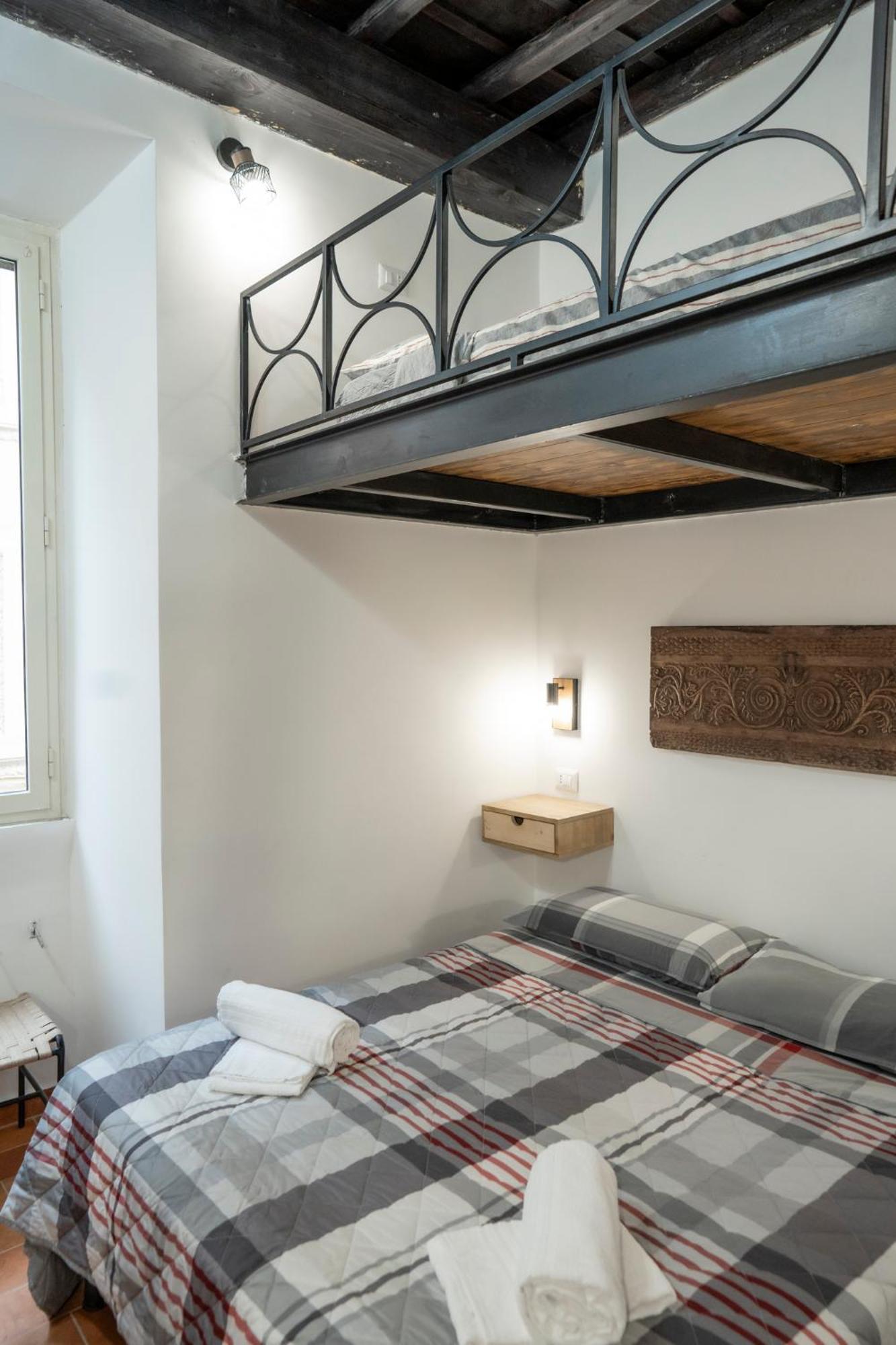 Home Domus Capocci - Rione Monti Rome Exterior photo