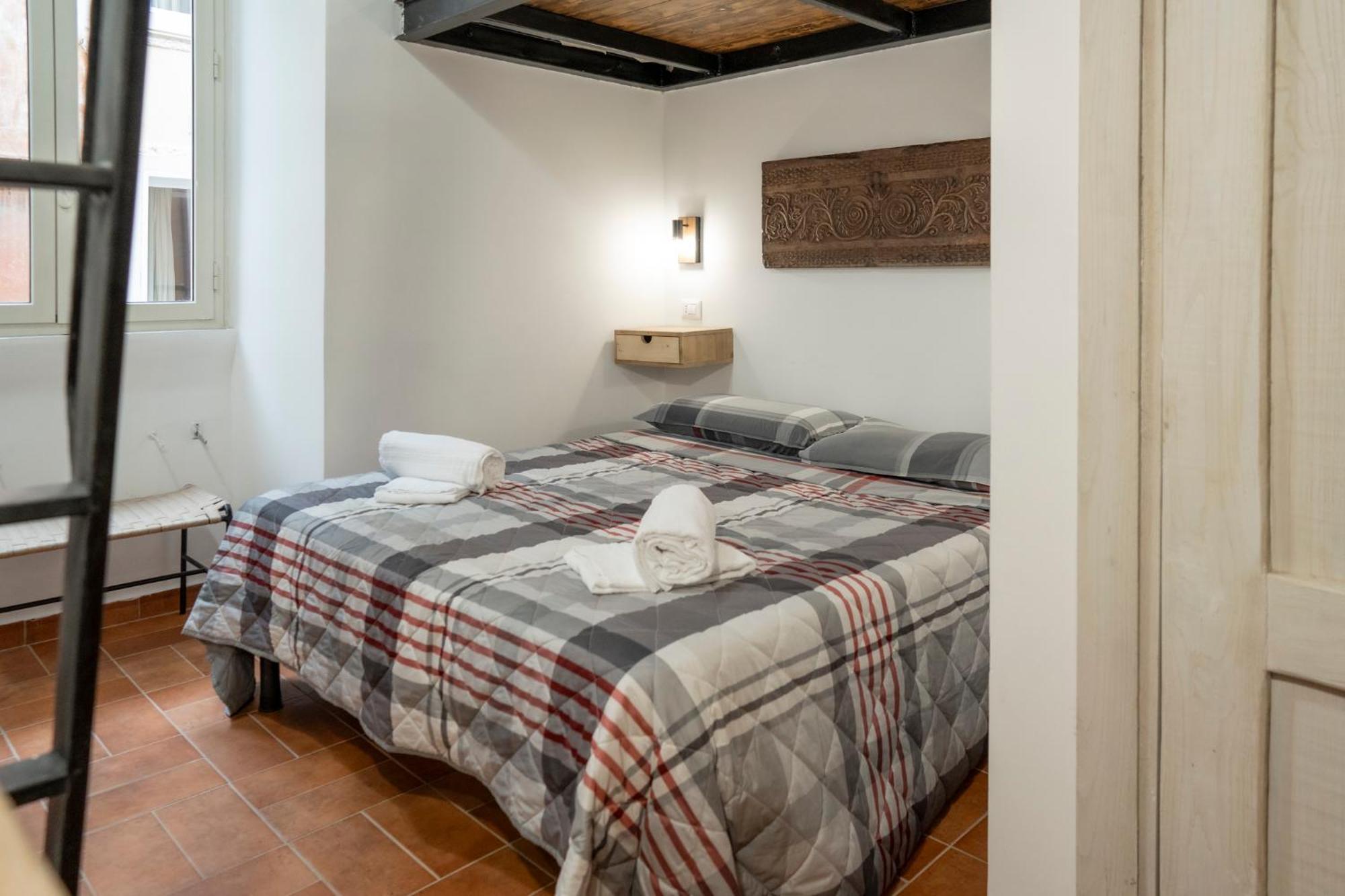 Home Domus Capocci - Rione Monti Rome Exterior photo